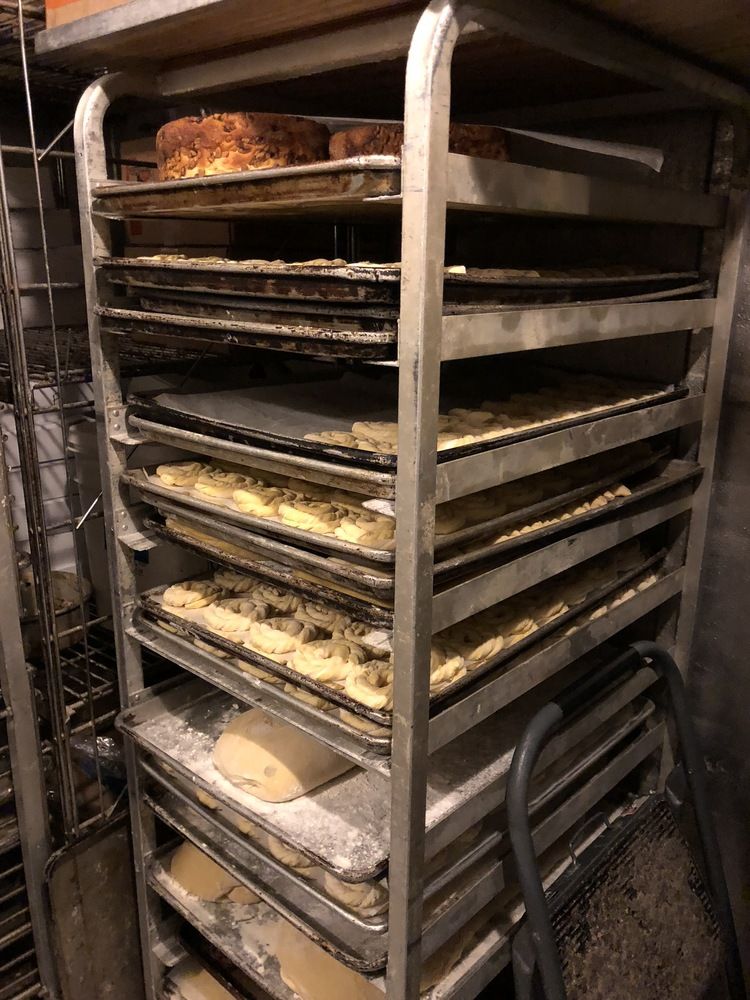 Traub's Bakery: 1020 Lincoln Avenue, Prospect Park, PA 19076